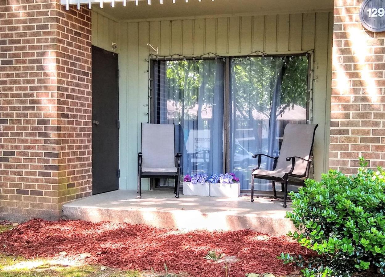 Desirable Condo In Central Raleigh Exterior photo